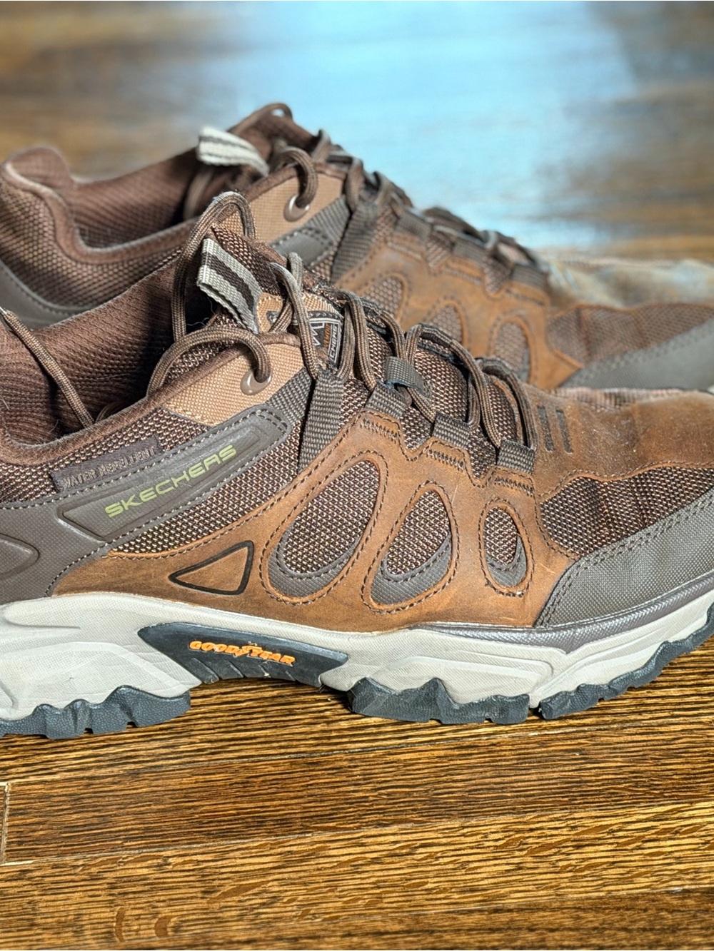 Skechers Men’s Brown Trail/Hiking Athletic Shoes. Size 10.5